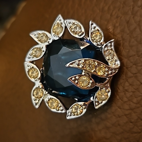 VTG SARAH COVENTRY 1969 Holiday Ice Blue Crystal Colonial Necklace Earrings Set - Picture 7 of 11